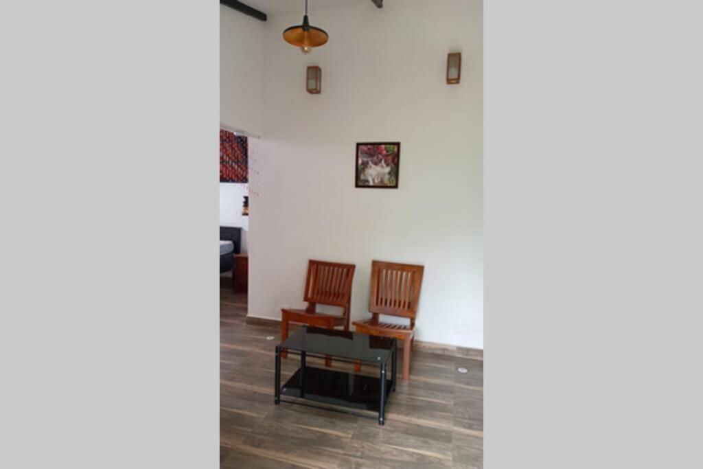 Farmstay In ചില്ലുകൂടാരം At Les Domki Et Al. Vagamon Ngoại thất bức ảnh